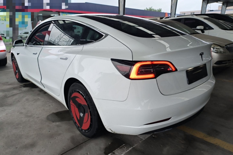 Tesla Model 3 2020 #5 Tesla Model 3 2020 صورة سيارة #5