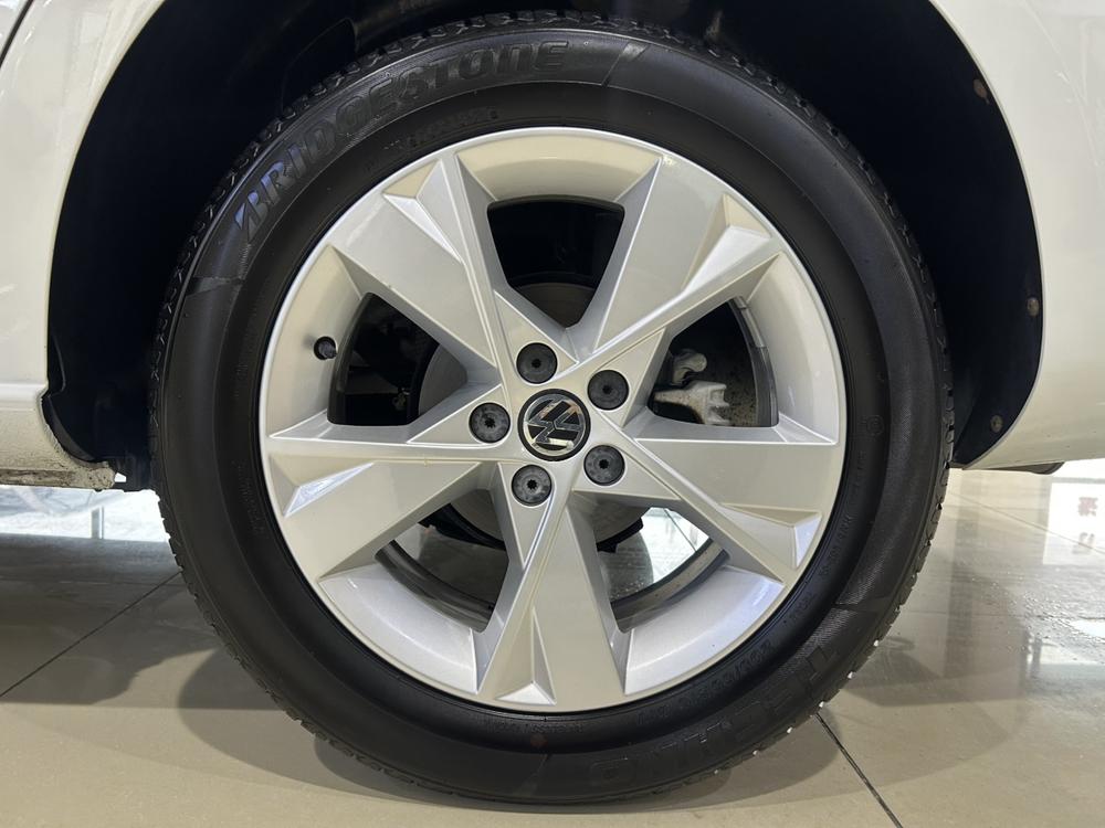 Volkswagen Bora 2015 car image #8