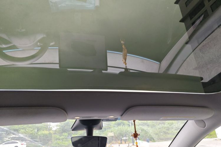 Tesla Model Y 2023 #20 Tesla Model Y 2023 car image #20