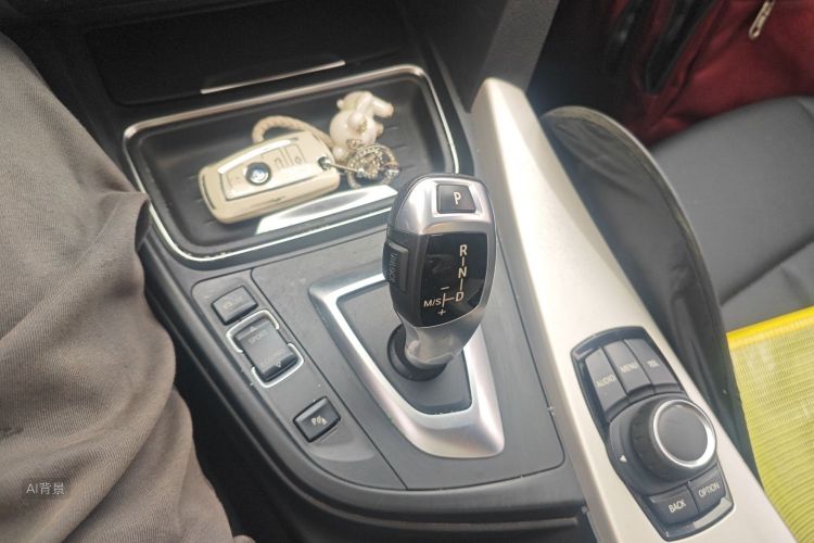 BMW 3 Series 2015 صورة سيارة #16