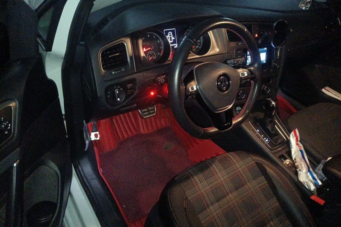 Volkswagen Golf 2016 car image #23