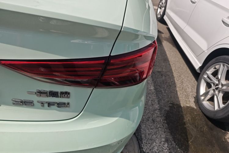 Audi A3 2019 car image #8
