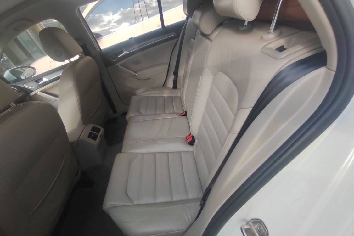 Volkswagen Golf 2015 car image #19