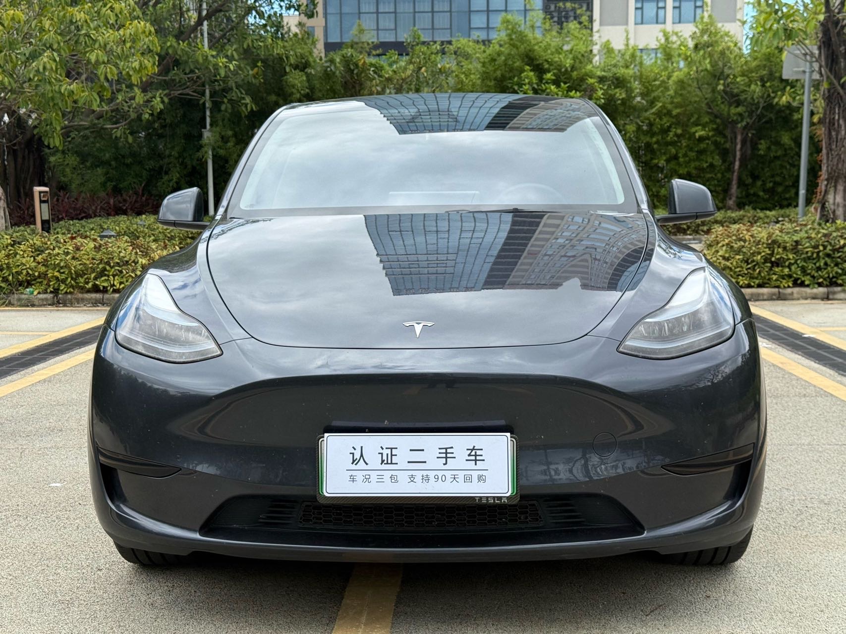 Tesla Model Y 2024 car image #2
