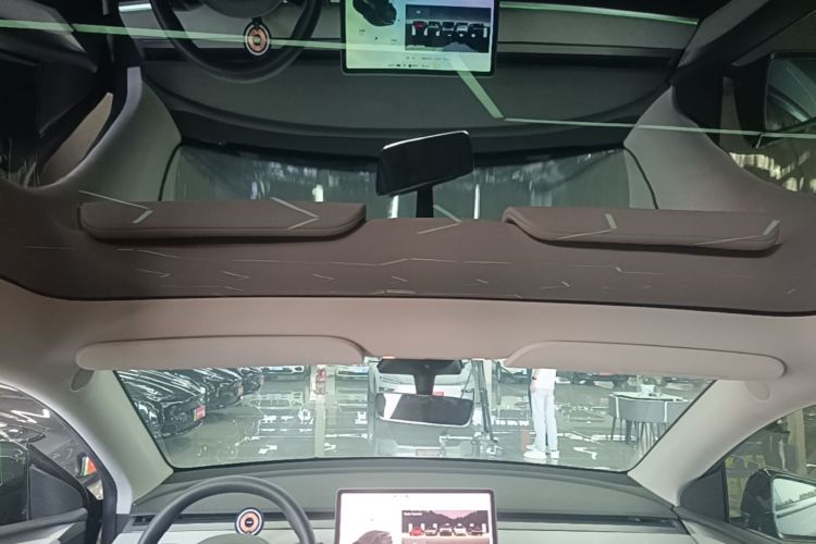 Tesla Model Y 2024 #18 Tesla Model Y 2024 car image #18