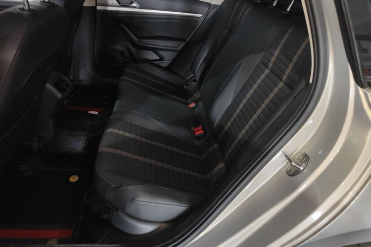 Volkswagen Lavida 2019 car image #17