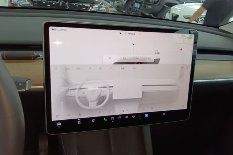 Tesla Model Y 2022 #13 Tesla Model Y 2022 car image #13