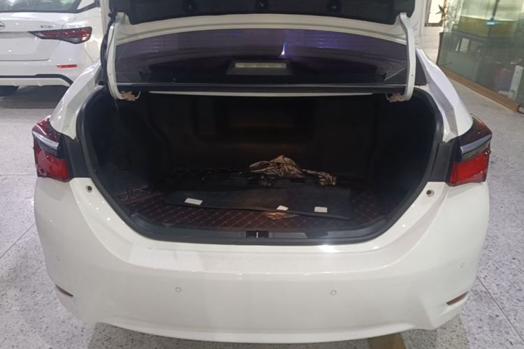 Toyota Corolla 2019 #19 Toyota Corolla 2019 car image #19