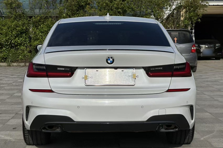 BMW 3 Series 2021 car image #7