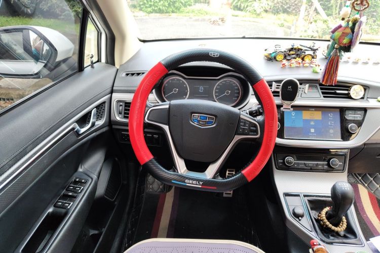 GEELY Emgrand GS 2017 car image #12