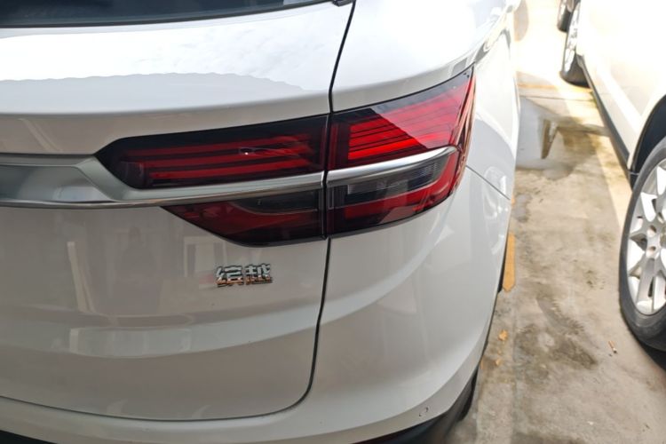 GEELY Coolray 2019 car image #8