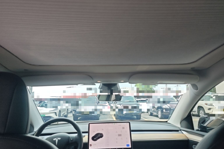 Tesla Model Y 2021 car image #20