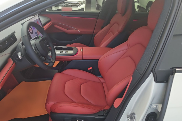 MI SU7 2025 car image #15