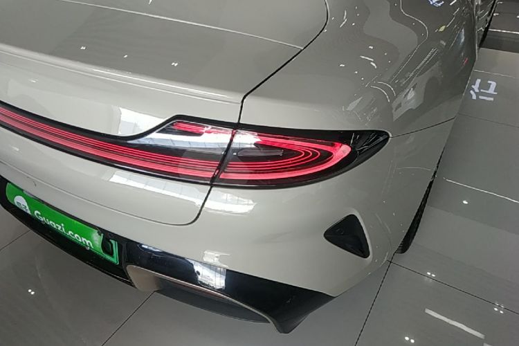 MI SU7 2025 car image #8