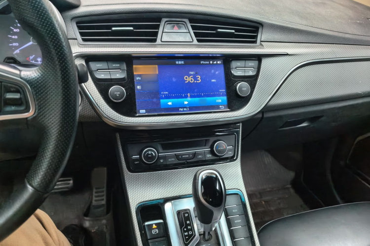 GEELY Emgrand GS 2017 car image #17