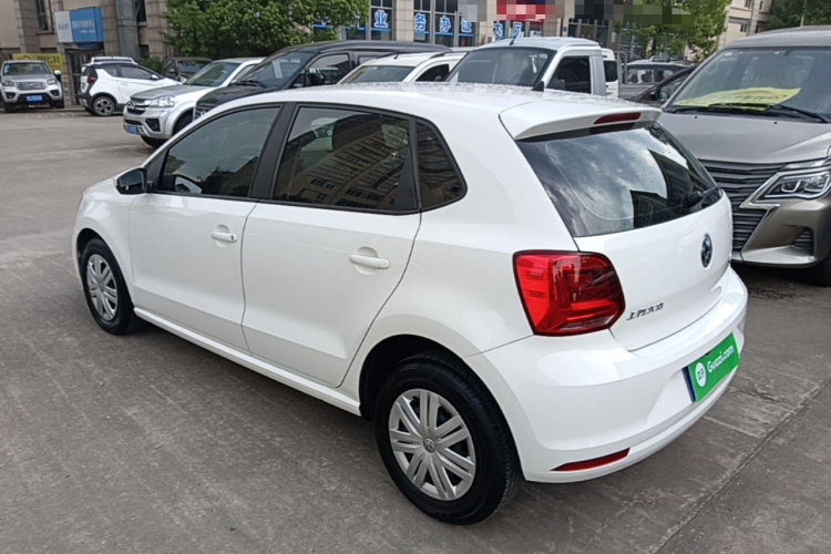 Volkswagen Polo 2019 car image #5