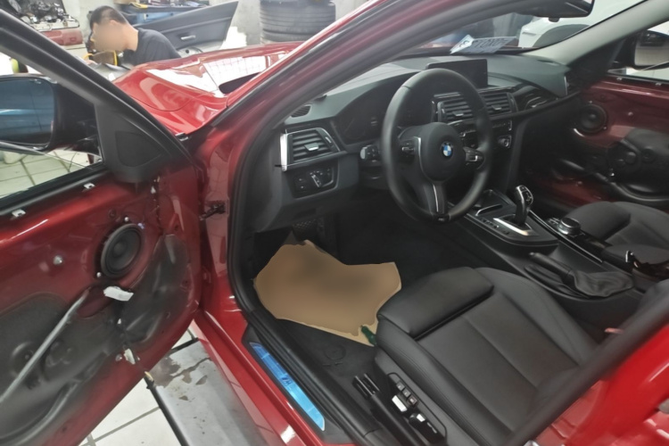 BMW 3 Series 2018 #12 BMW 3 Series 2018 car image #12
