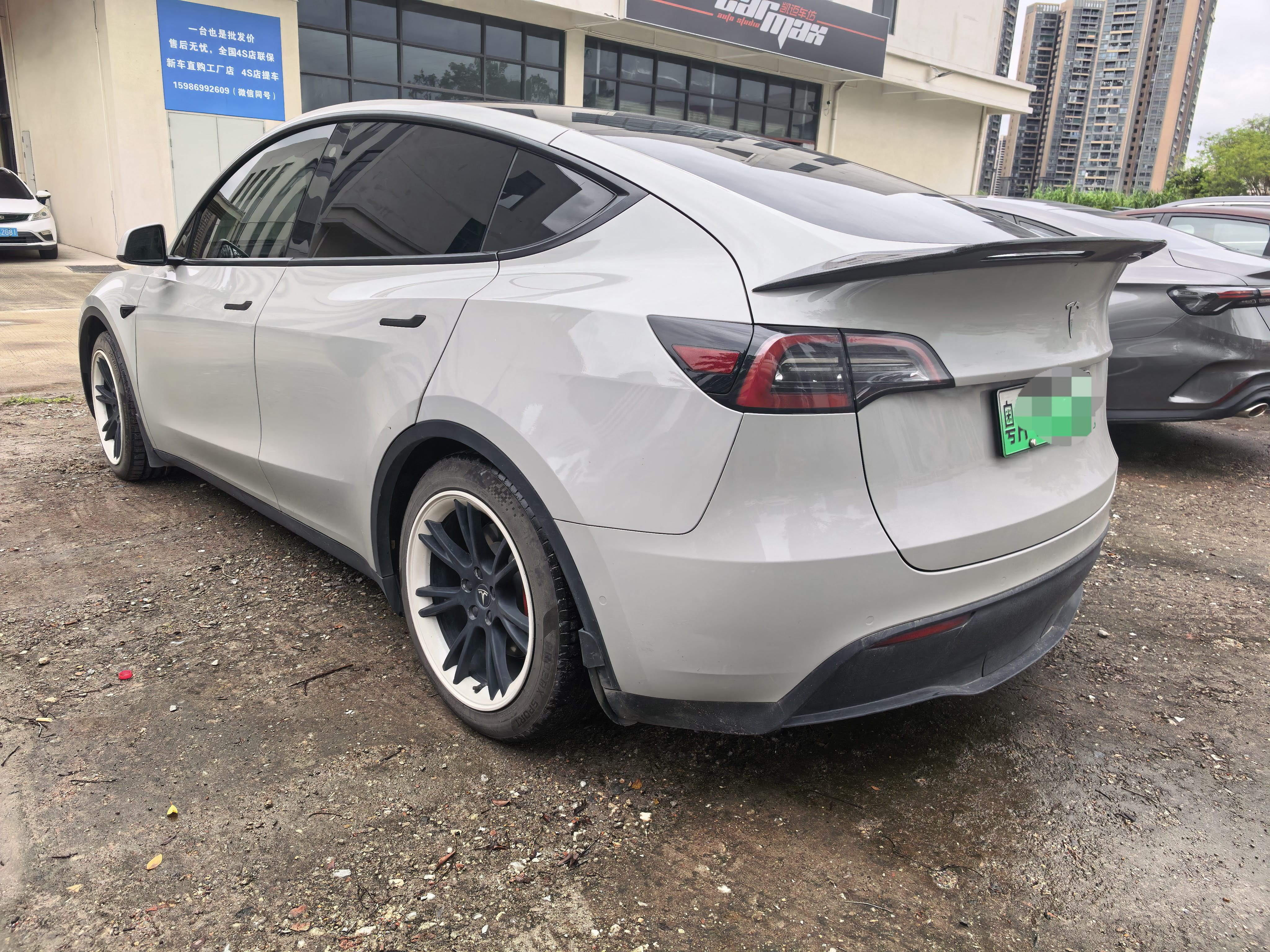 Tesla Model Y 2021 car image #5