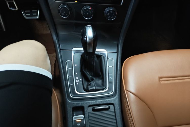 Volkswagen Golf 2017 #14 Volkswagen Golf 2017 car image #14