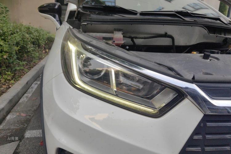 BYD Yuan New Energy 2019 car image #8