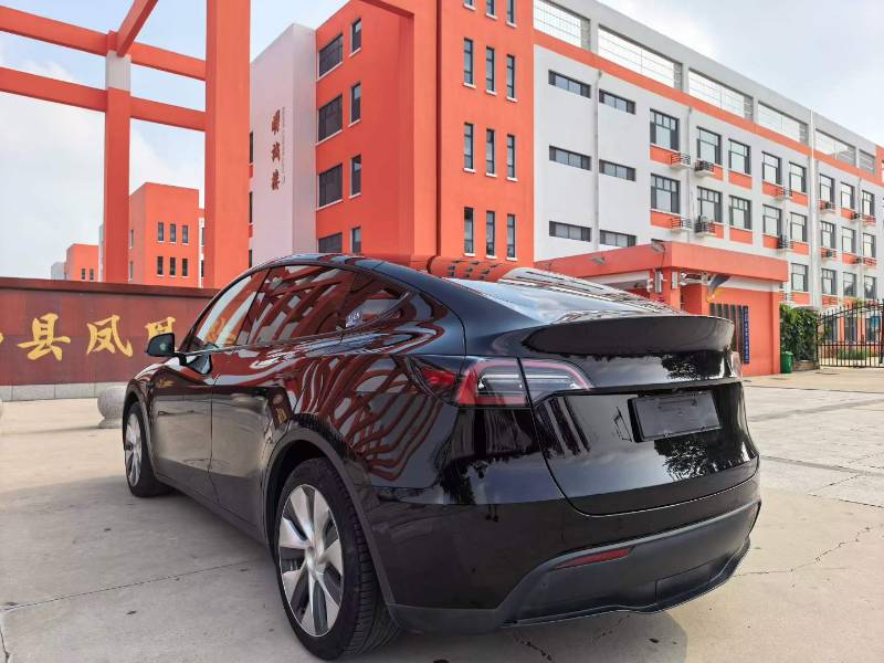 Tesla Model Y 2023 #6 Tesla Model Y 2023 صورة سيارة #6