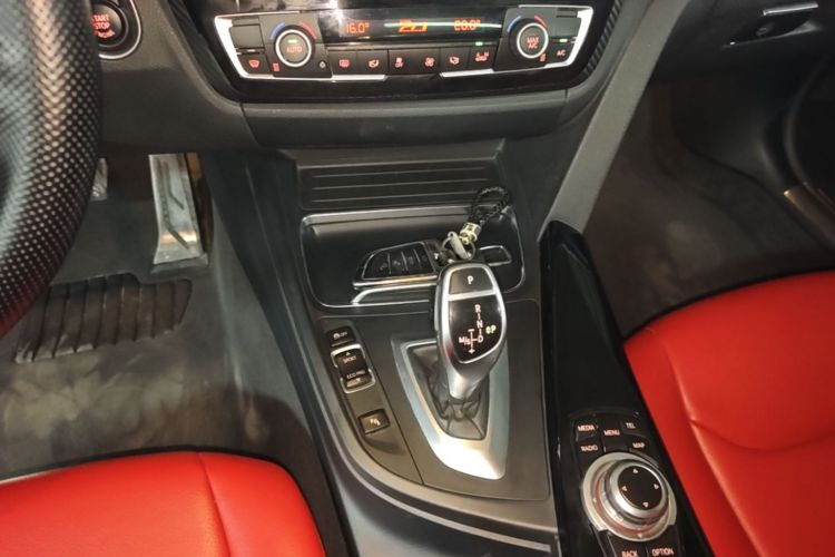 BMW 3 Series 2017 #14 BMW 3 Series 2017 car image #14