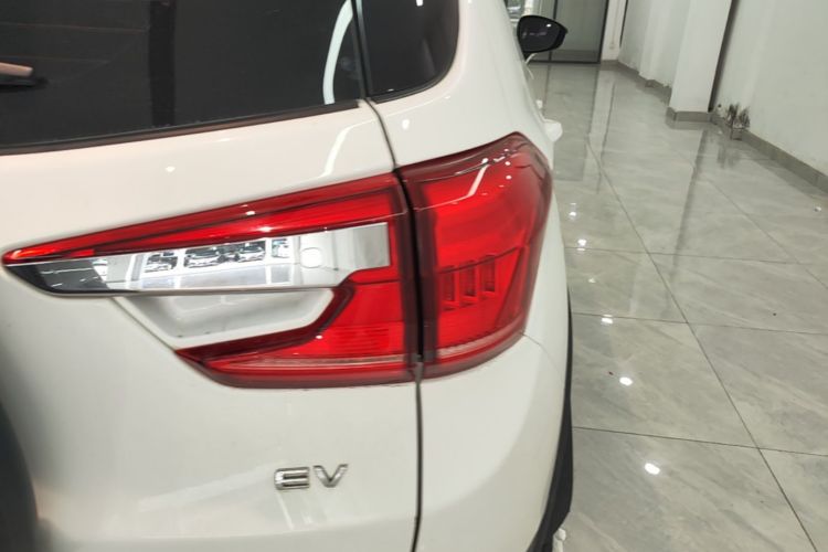 BYD Yuan New Energy 2020 car image #8
