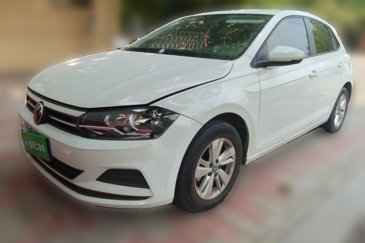 Volkswagen Polo 2023 car image #2