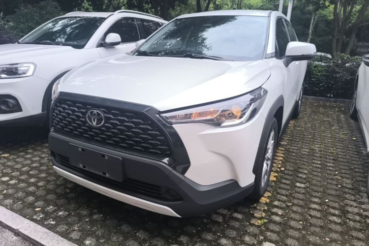 Toyota Corolla Cross 2023 immagine di auto #2