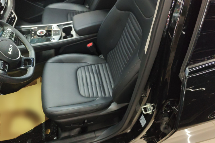 起亚 狮铂拓界 2022 汽车图片 #19