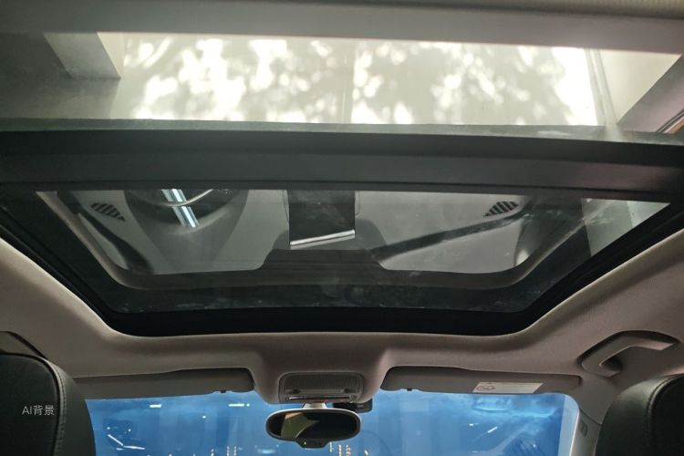 Audi Q3 2016 car image #20