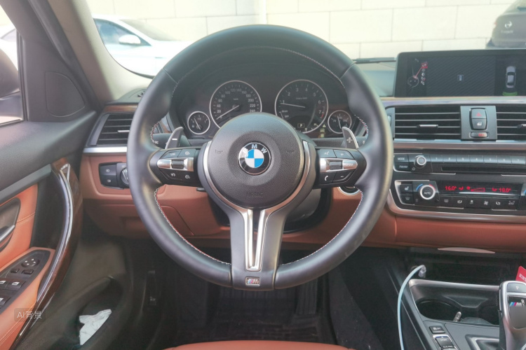 BMW 3 Series 2015 car image #12
