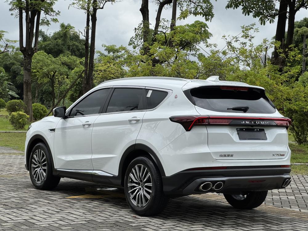 Jetour X70 PLUS 2023 car image #5