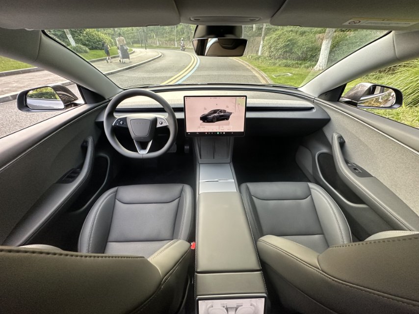 Tesla Model 3 2026 #4 Tesla Model 3 2026 car image #4