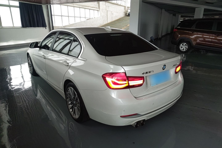 BMW 3 Series 2019 #7 BMW 3 Series 2019 immagine di auto #7