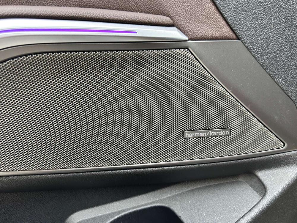 BMW 3 Series 2020 car image #8