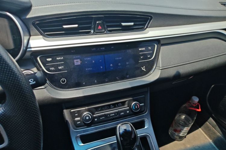 GEELY Emgrand 2018 #15 GEELY Emgrand 2018 car image #15