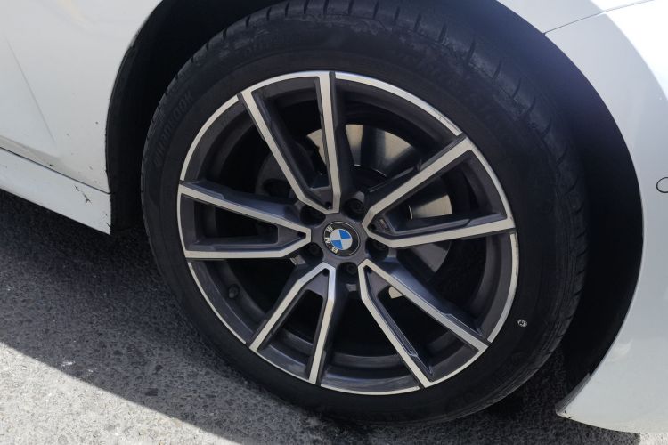 BMW 3 Series 2020 #9 BMW 3 Series 2020 car image #9