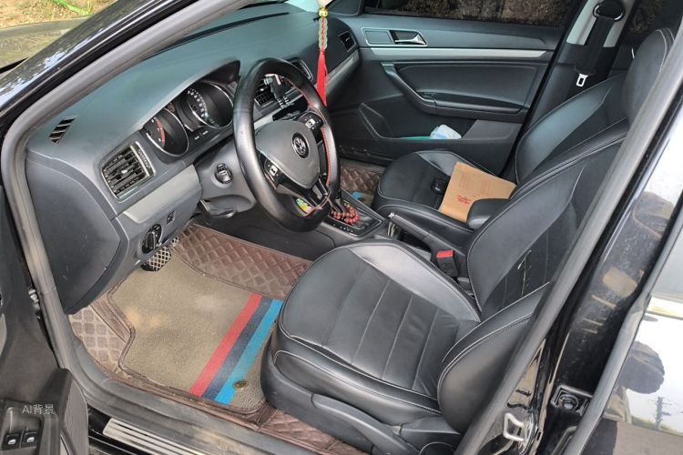 Volkswagen Lavida 2017 car image #17