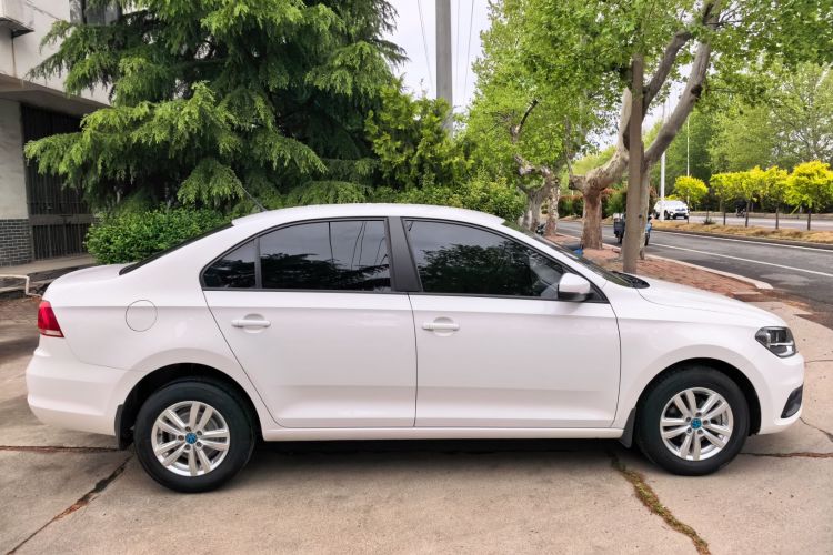 Volkswagen Santana 2019 car image #6