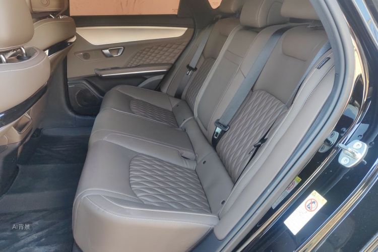 BYD Han 2023 car image #19
