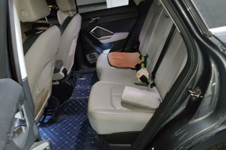 Audi Q3 2019 immagine di auto #19
