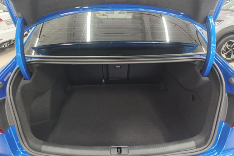 Audi A3 2019 car image #19