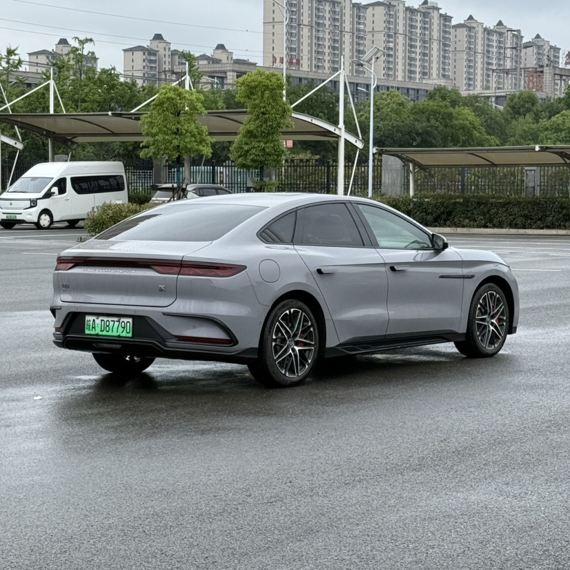 BYD Han 2024 car image #6