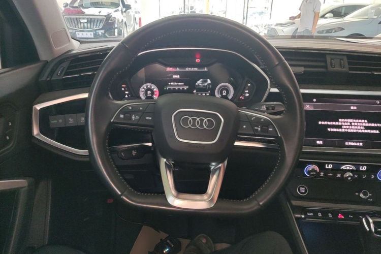 Audi Q3 2022 #11 Audi Q3 2022 car image #11