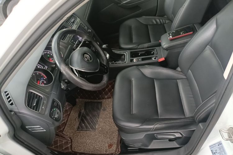 Volkswagen Golf 2016 car image #15