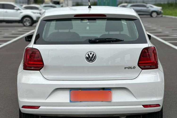 Volkswagen Polo 2018 car image #5