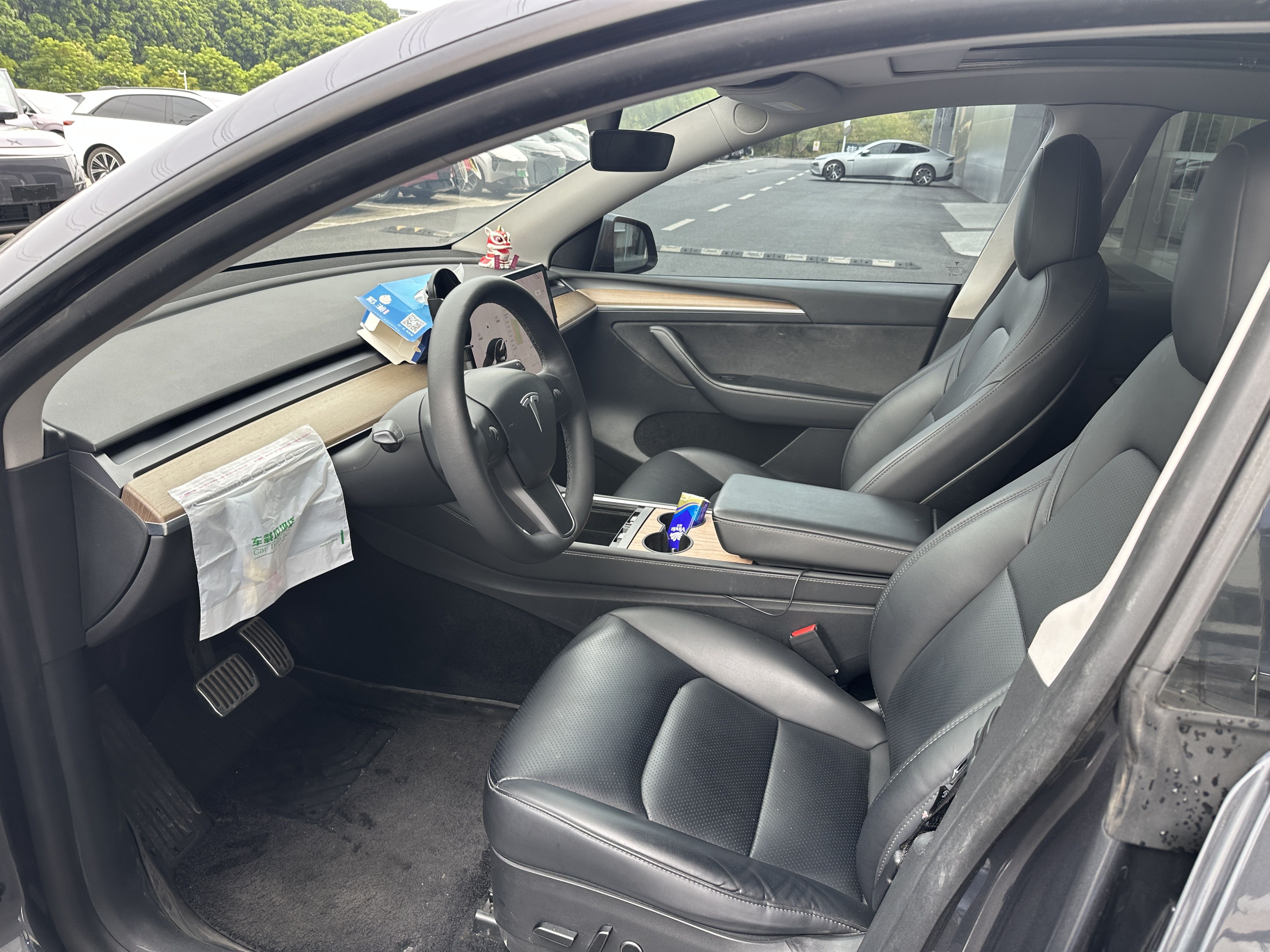 Tesla Model Y 2021 #4 Tesla Model Y 2021 car image #4