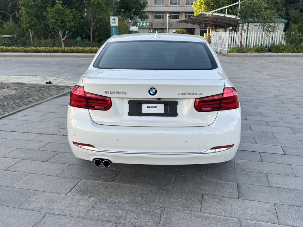 BMW 3 Series 2016 #5 BMW 3 Series 2016 car image #5