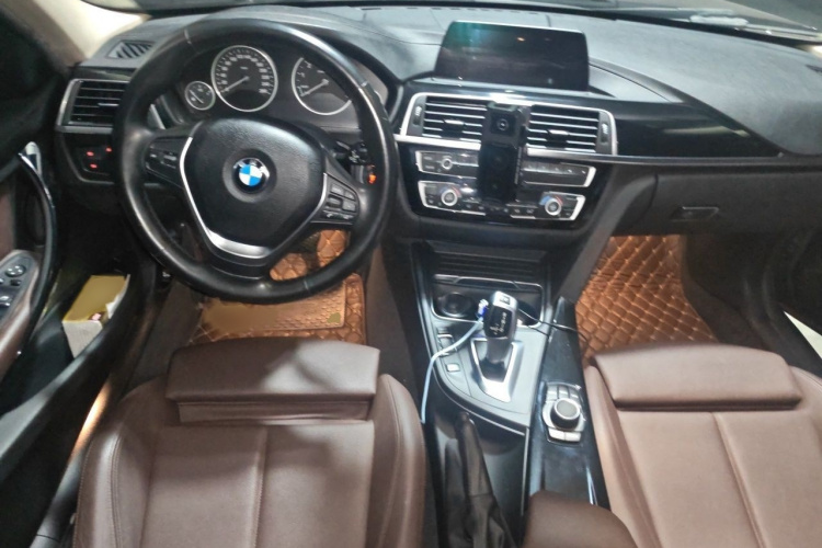 BMW 3 Series 2018 #12 BMW 3 Series 2018 car image #12
